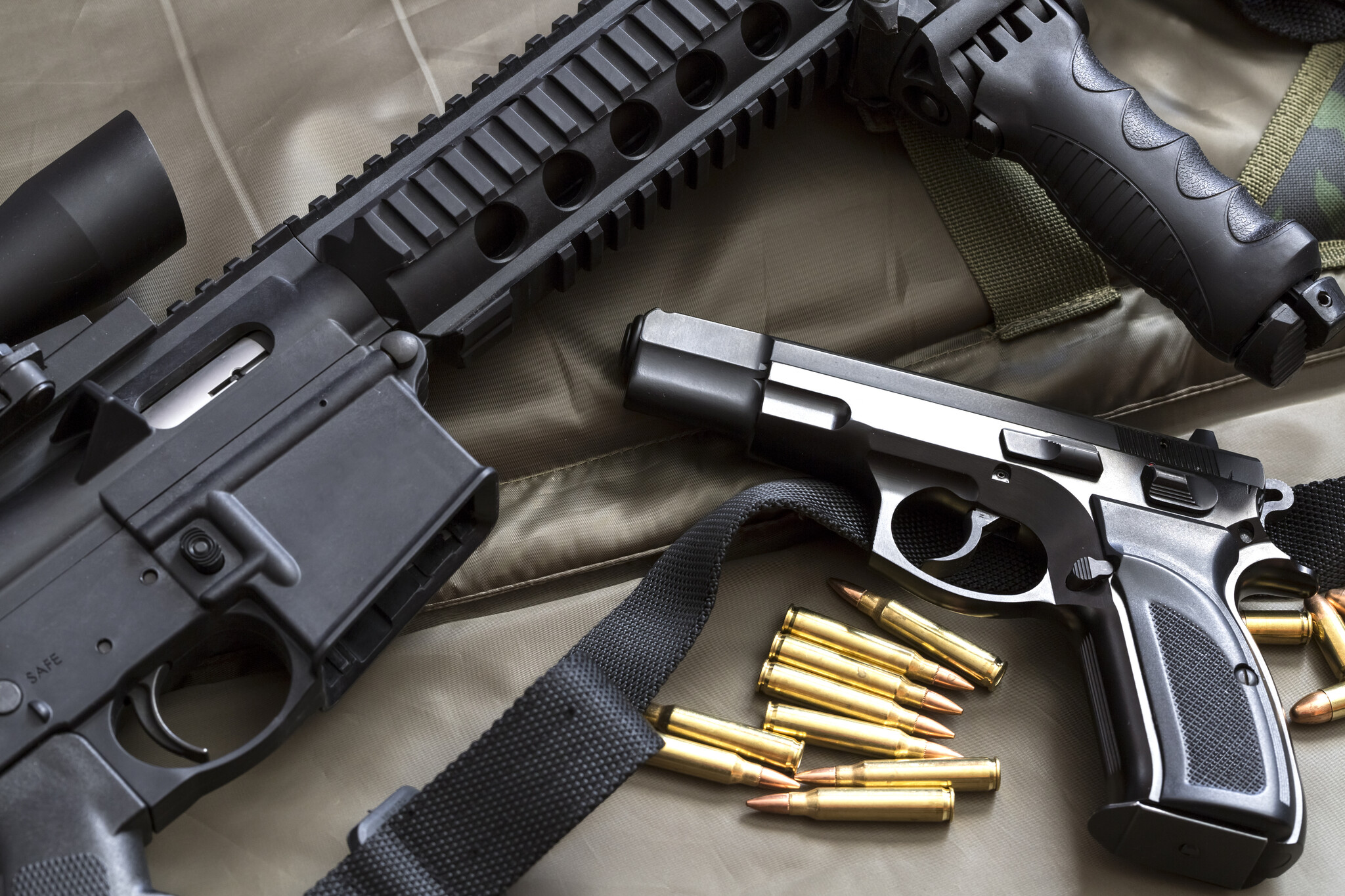 How to Choose A Handgun: Revolver vs. Semi Automatic