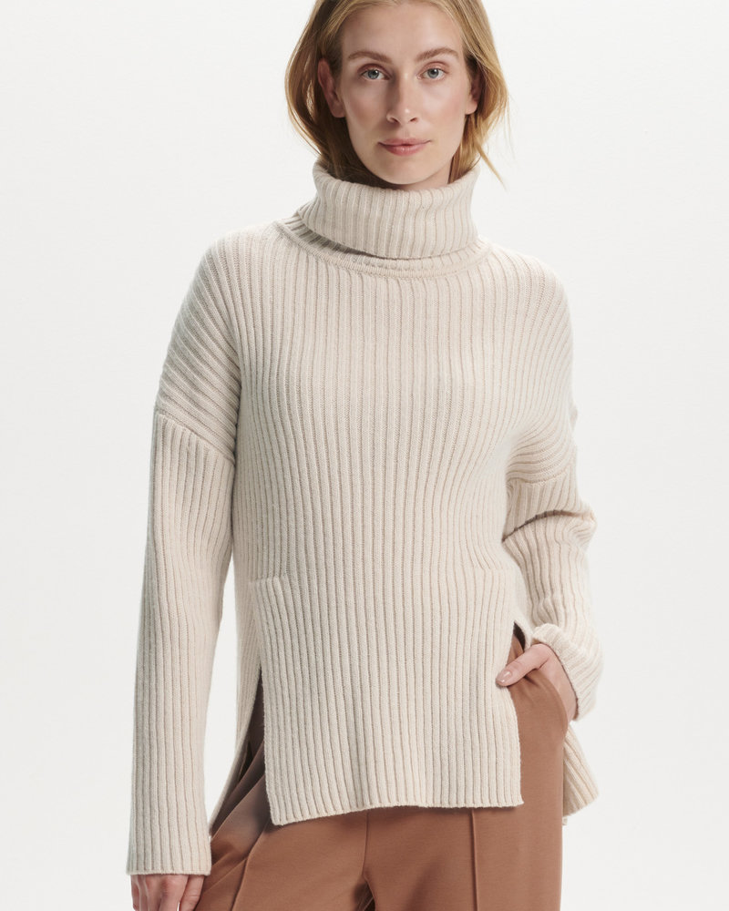 Soaked In Luxury Soaked In Luxury Millicent High Neck Pullover