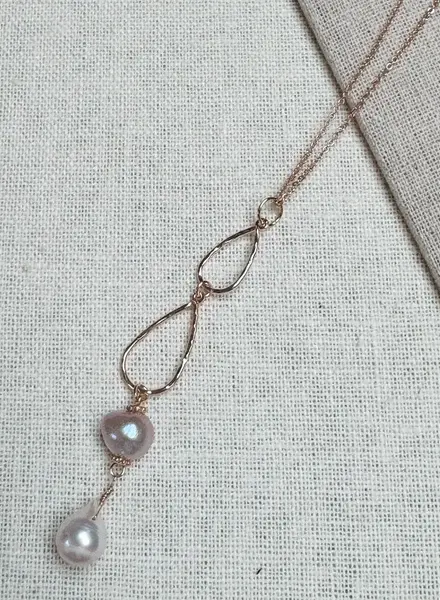 Freshwater Pearl Pendant Necklace