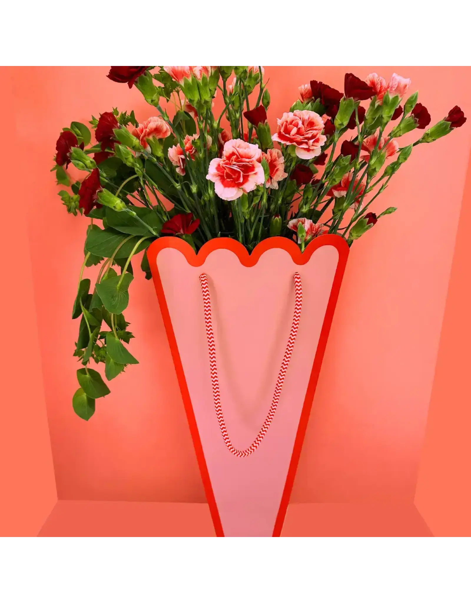 Red/Pink Scallop Bouquet Gift Bag