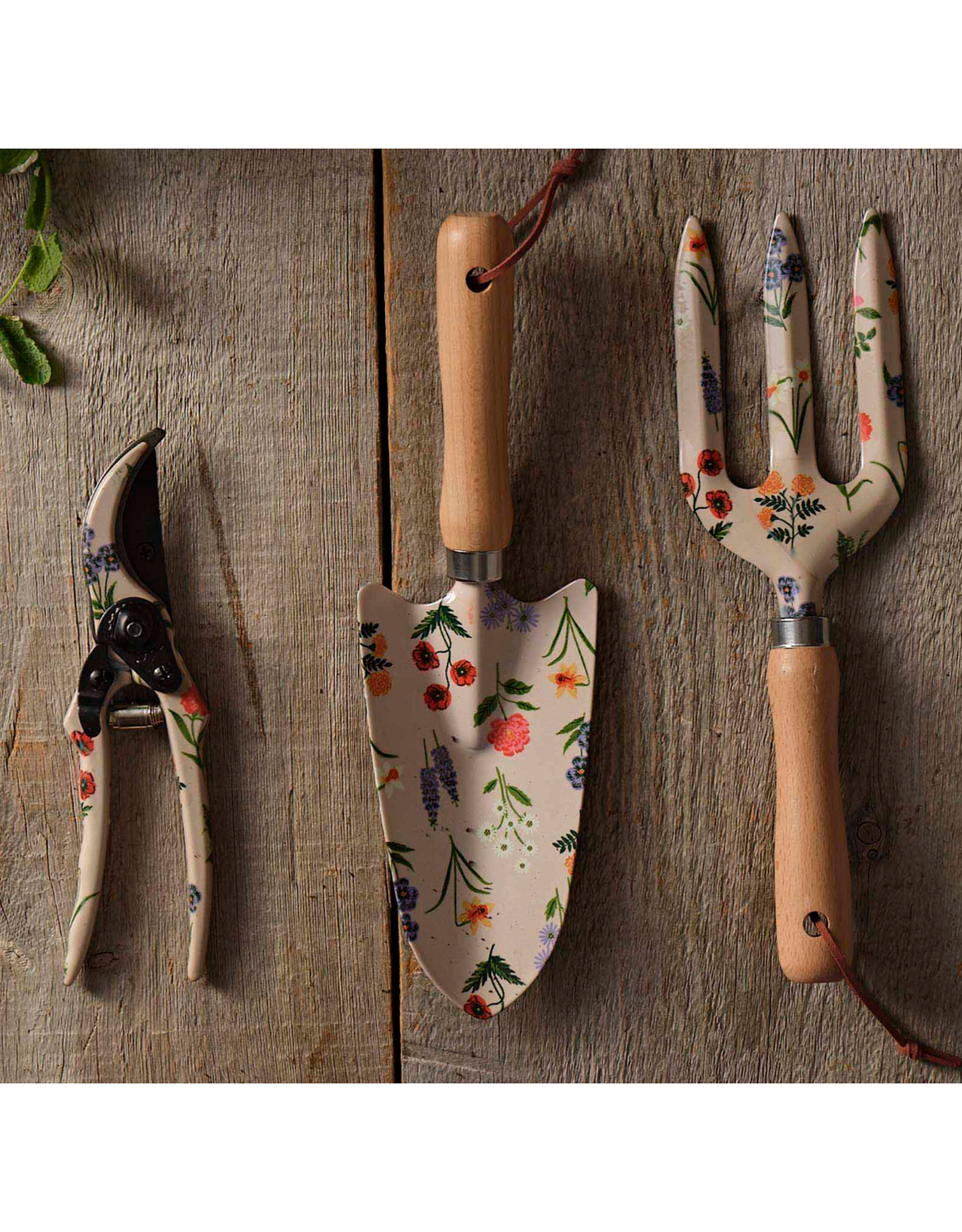 Rifle Paper Garden Study Gardening Tool Set