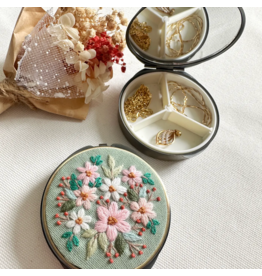 Quince Fables Floral Mini Round Jewelry Box - Full Flowers