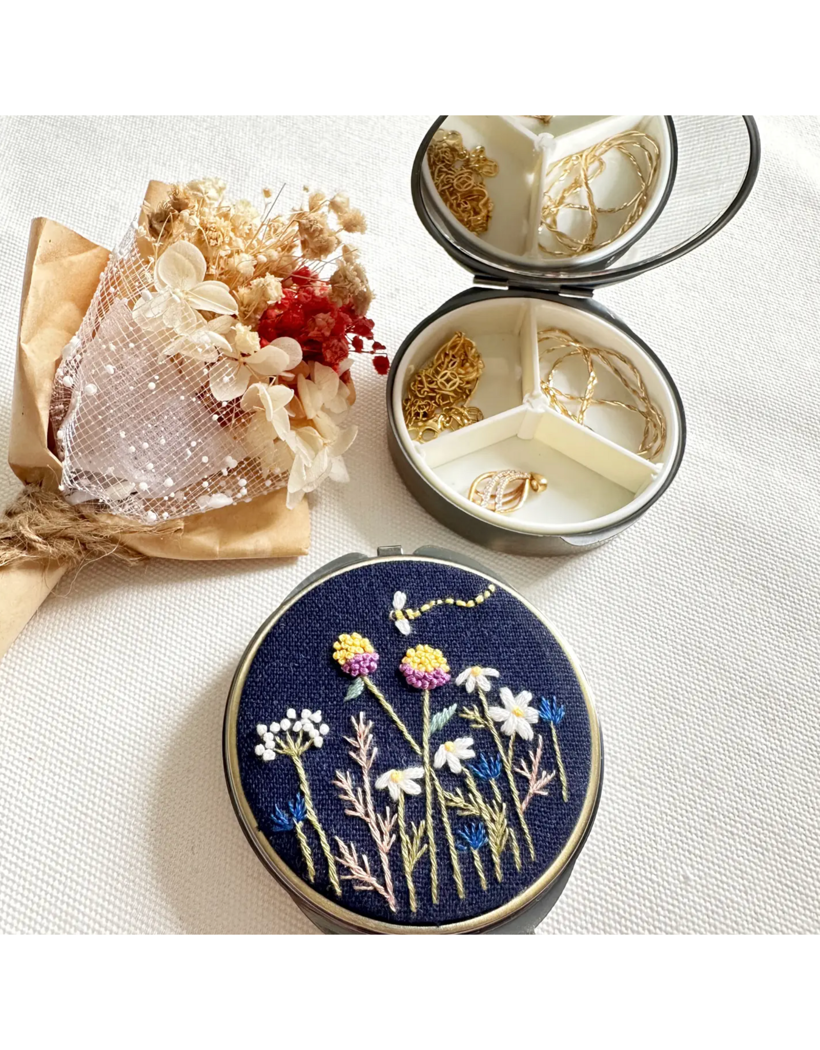 Quince Fables Floral Mini Round Jewelry Box - Flower Garden
