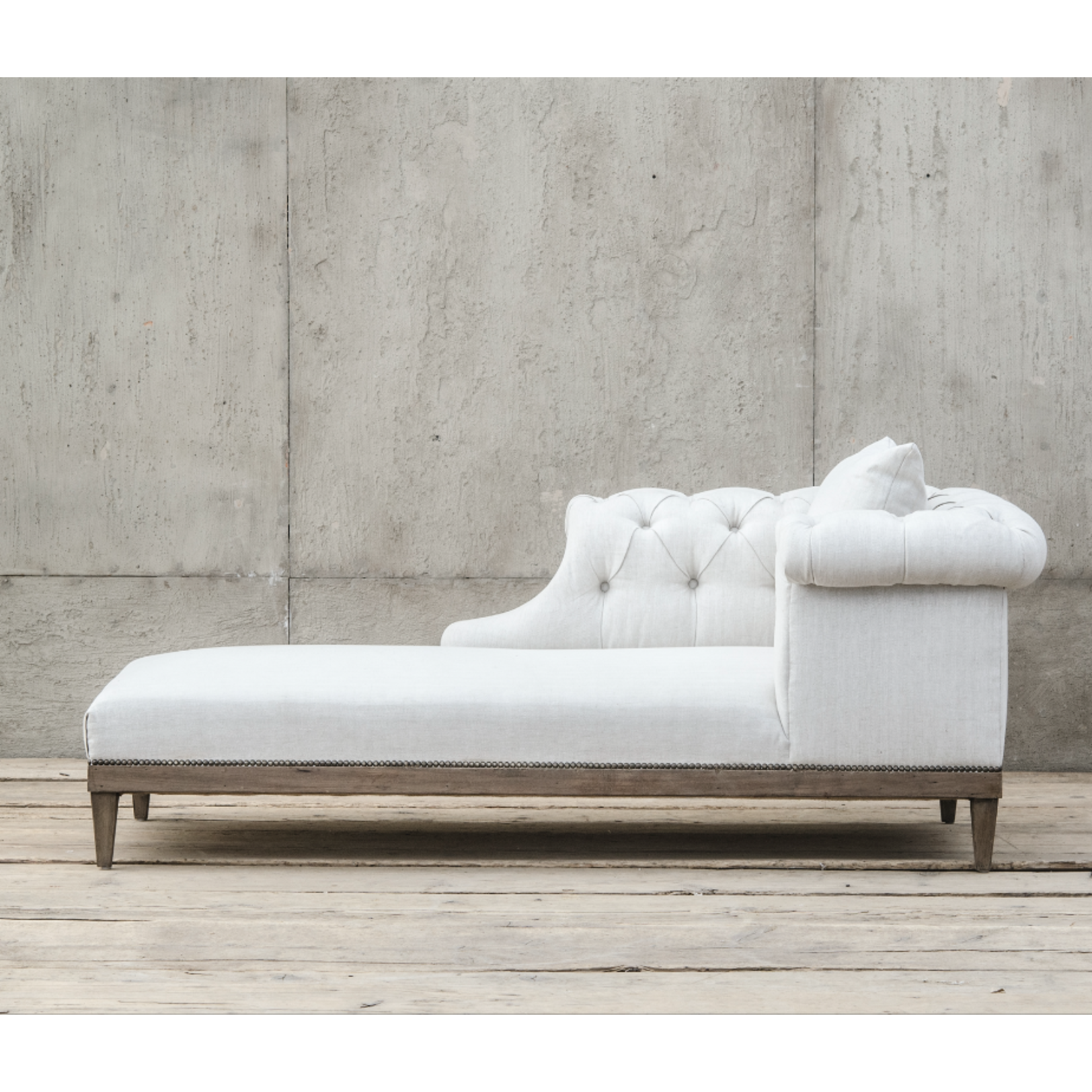 VAN THIEL CHAISE NAPOLEON III TUFTED