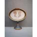 CHEHOMA OVAL PICTURE FRAME ON STAND