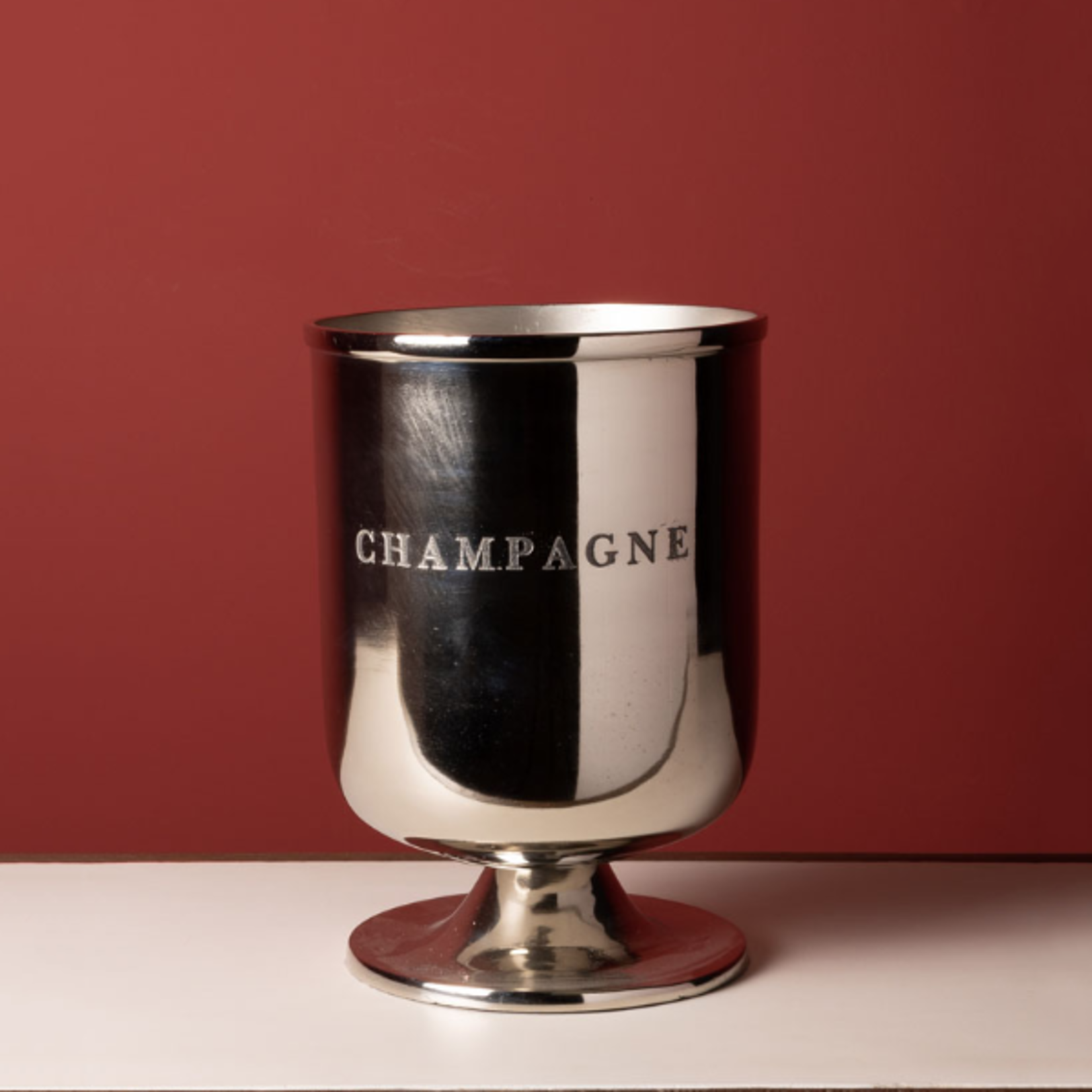 CHEHOMA CHAMPAGNE BUCKET ON ROUND STAND