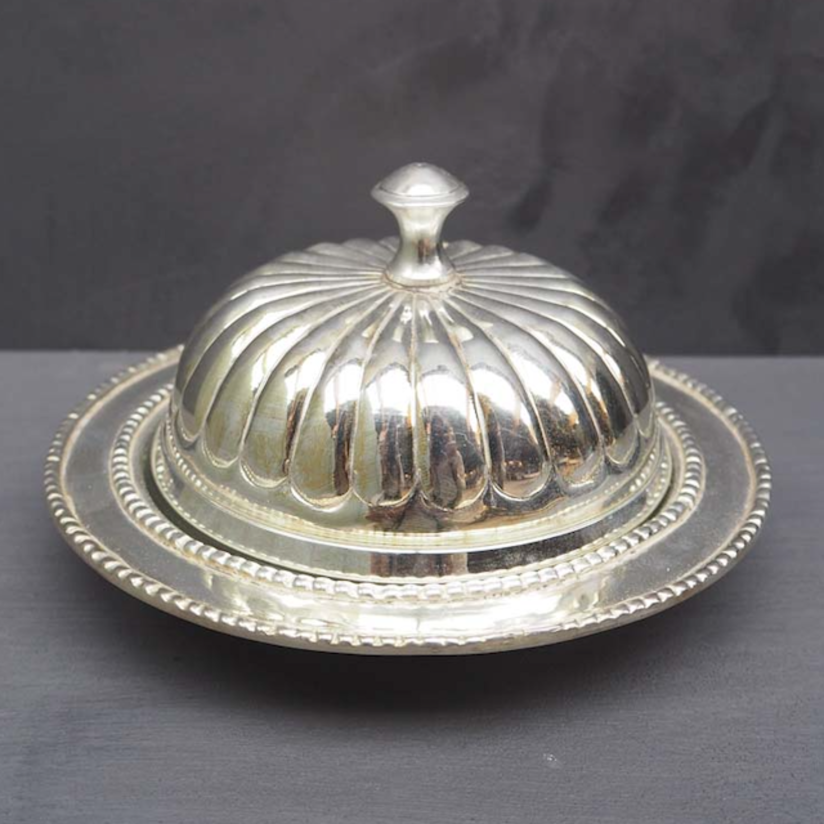 CHEHOMA ROUND BUTTER POT ANTIQUE SILVER