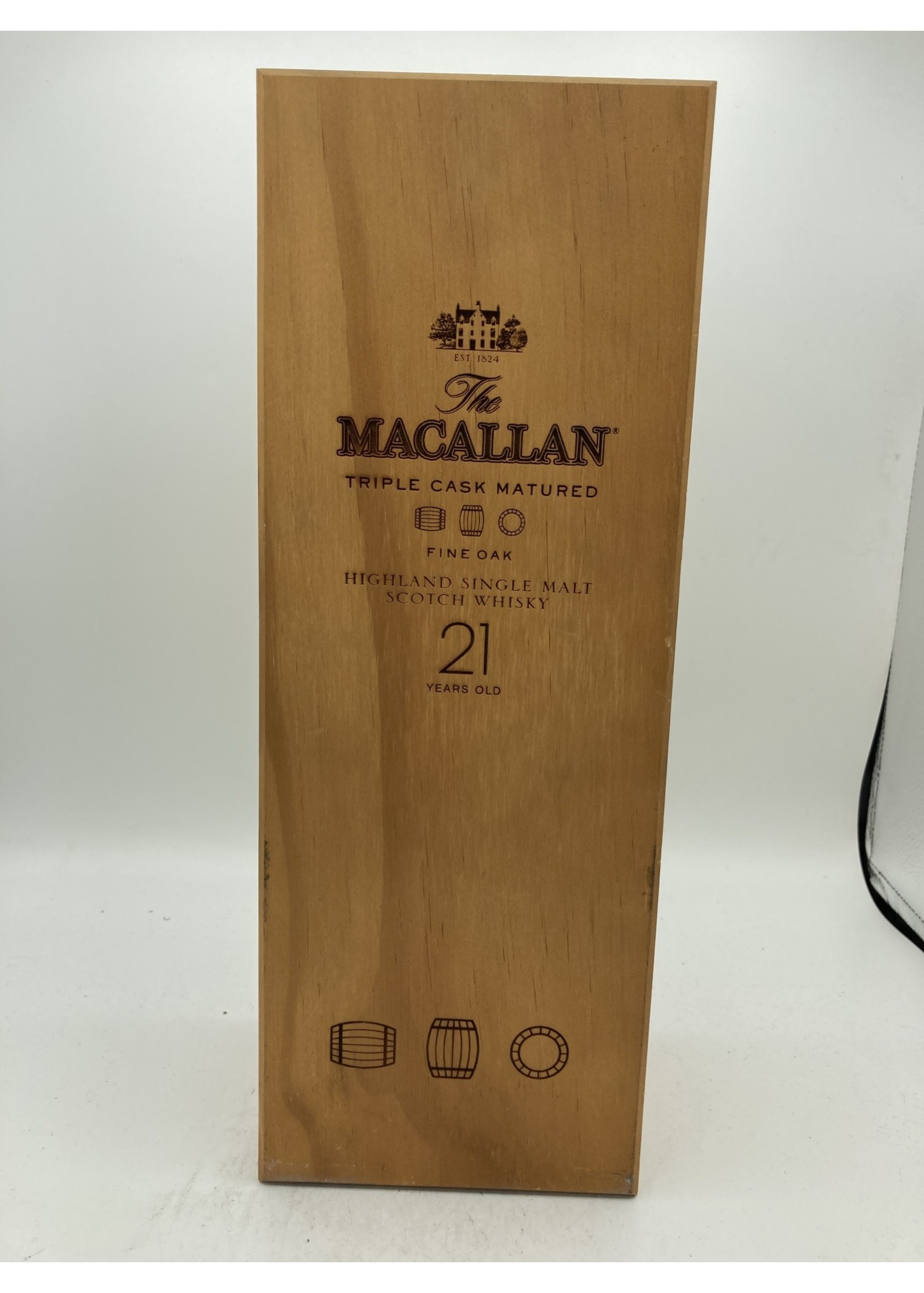 THE MACALLAN HIGHLAND SINGLE MALT SCOTCH WHISKY The Macallan Highland Single Malt Scotch Whisky 21 Year Fine Oak Triple Cask Matured 43% ABV 86 Proof 750ml