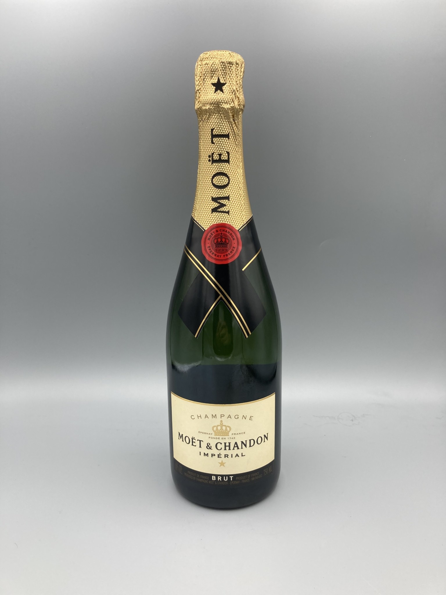 Moët & Chandon champagne Imperial brut reserve 12% abv 750ml