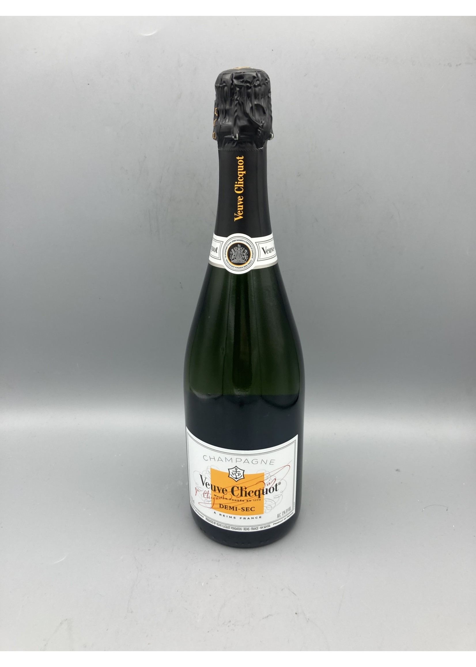 VEUVE CLICQUOT Veuve Cliquot champagne  Demi-Sec 12% abv 750ml
