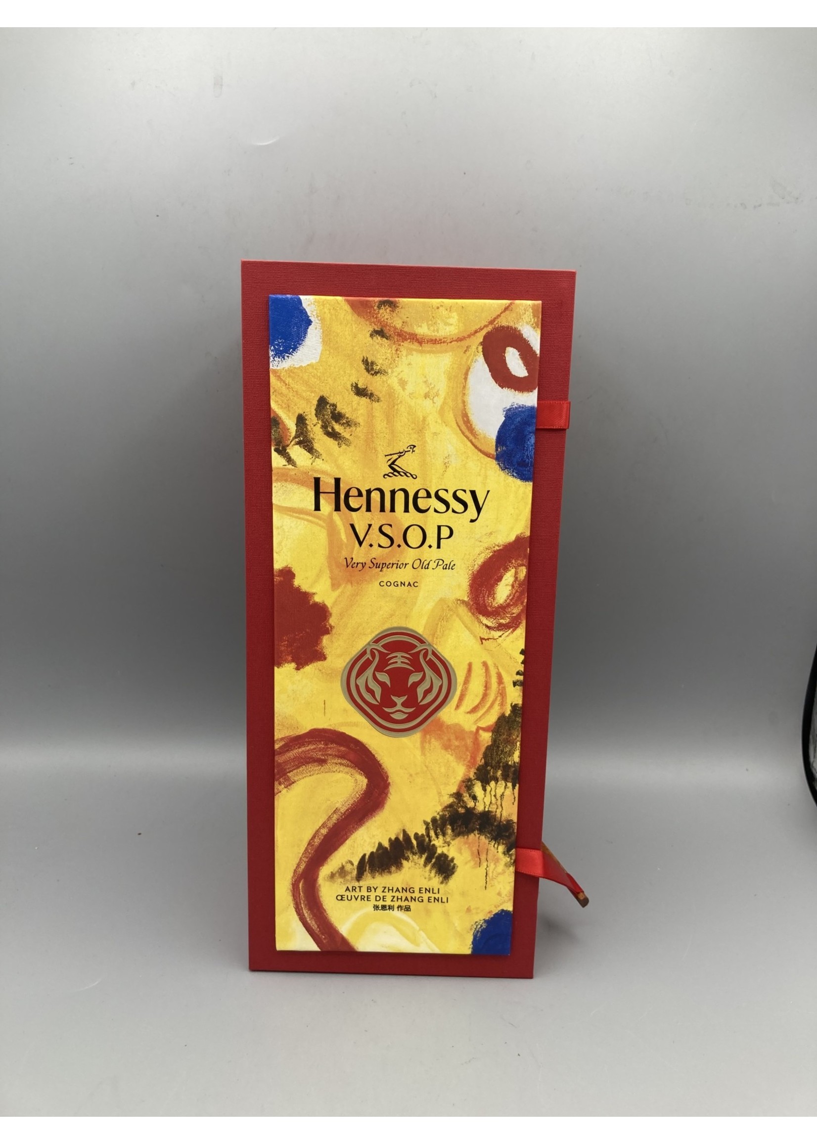 HENNESSY Hennessy cognac v.s.o.p privilege +zhang enli limited edition lunar 2022 750ml