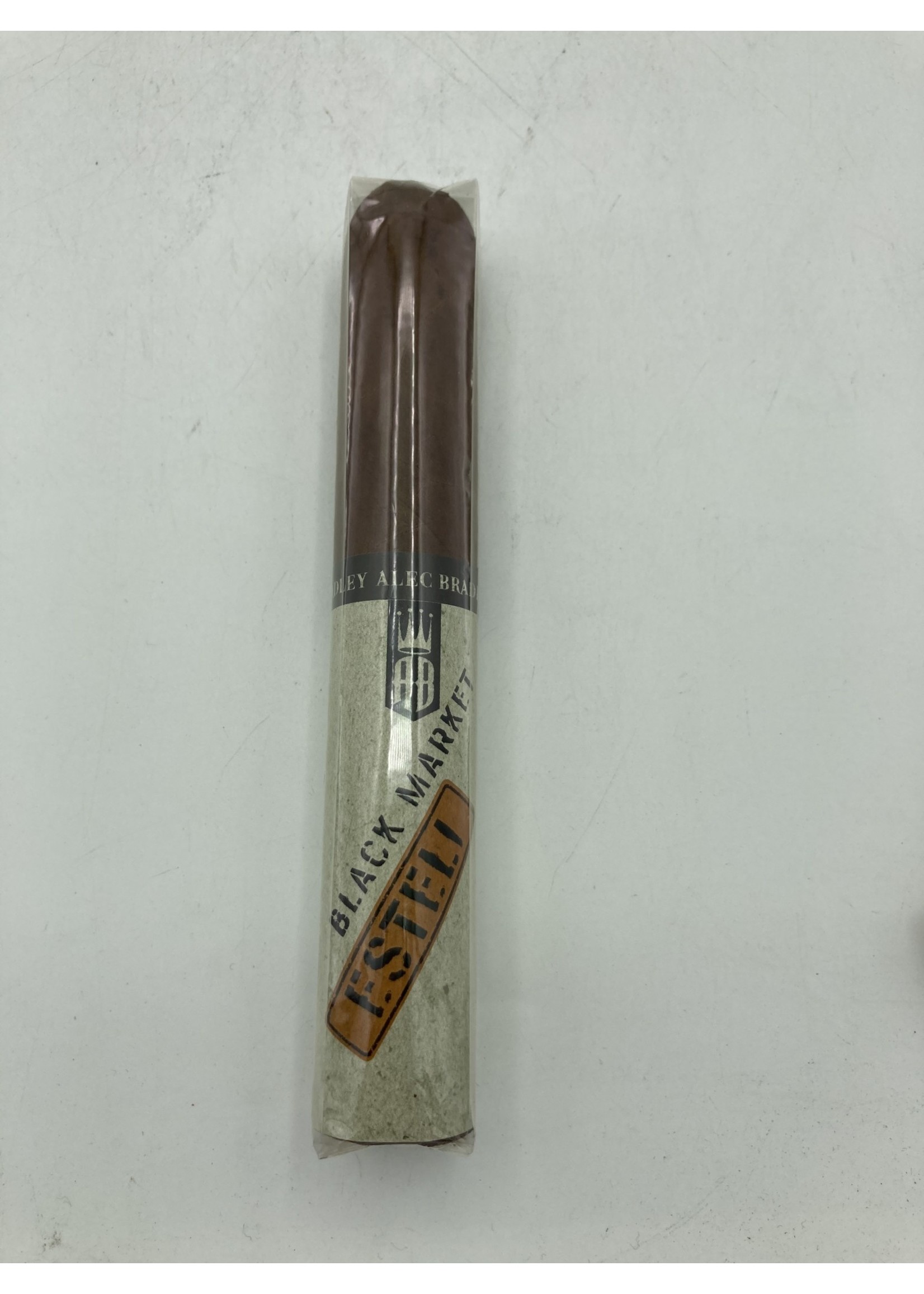ALEC BRADEY Alec  Bradley black market esteli gordo