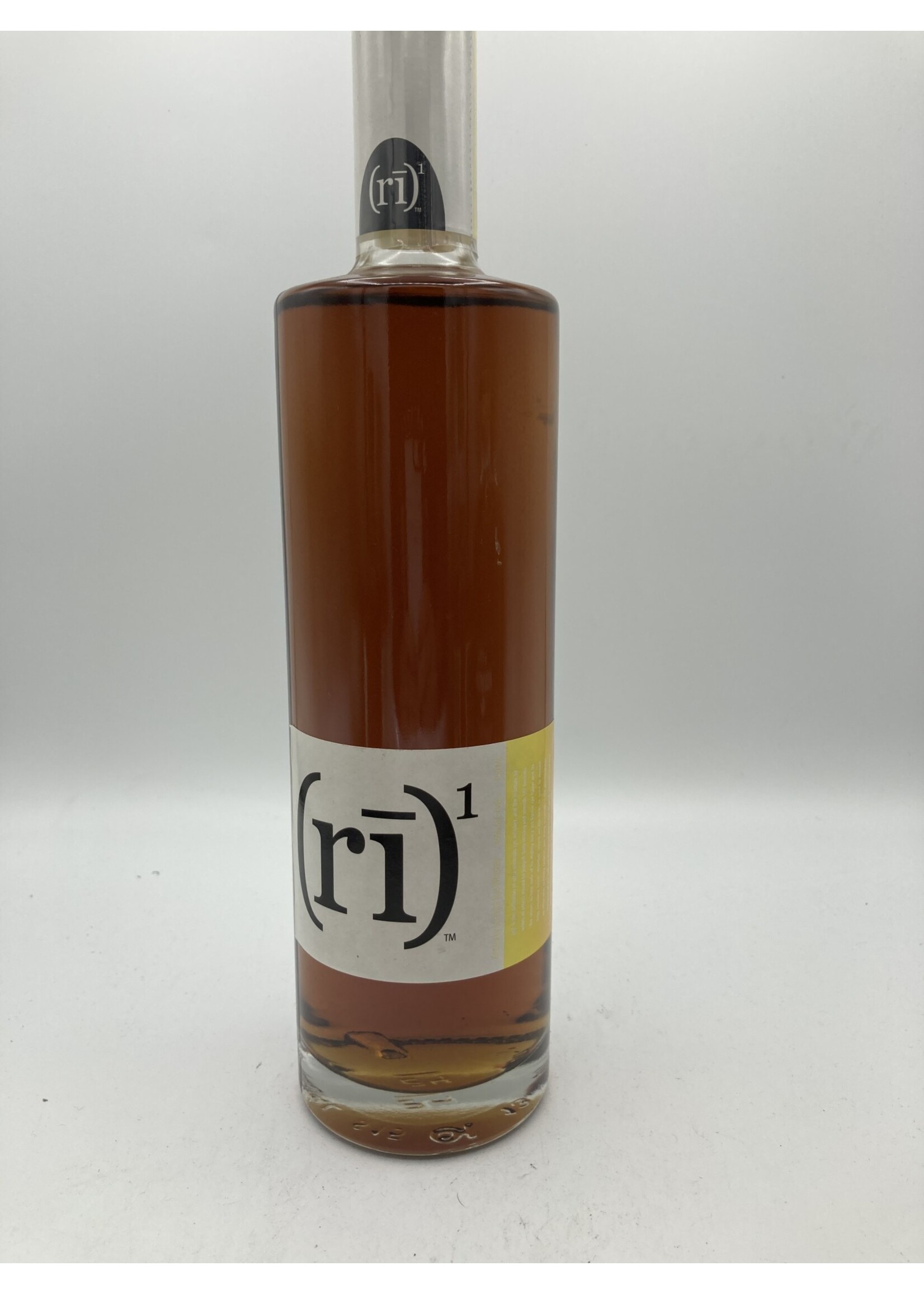 Ri 1 rye whisky  40% abv 80 proof 750ml