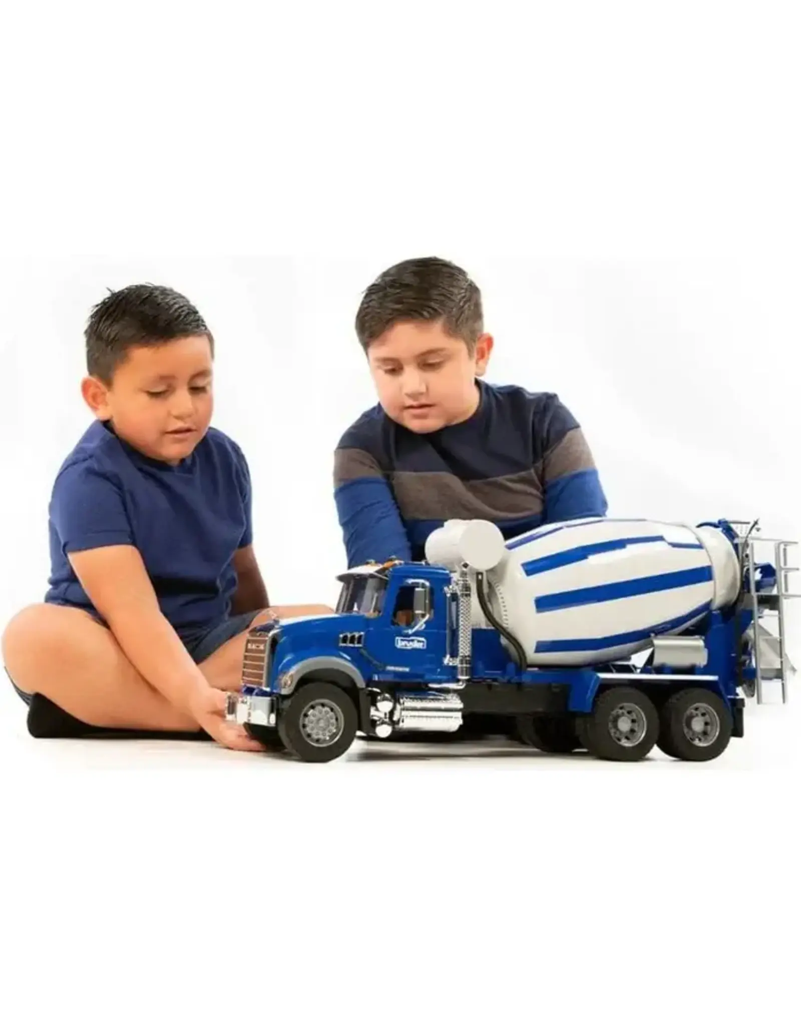 Bruder MACK Granite Cement Mixer