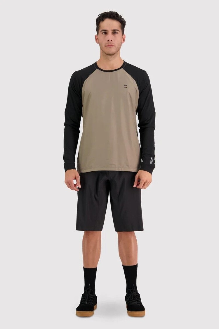 MONS ROYALE MONS ROYALE TARN MERINO SHIFT WIND HOMME