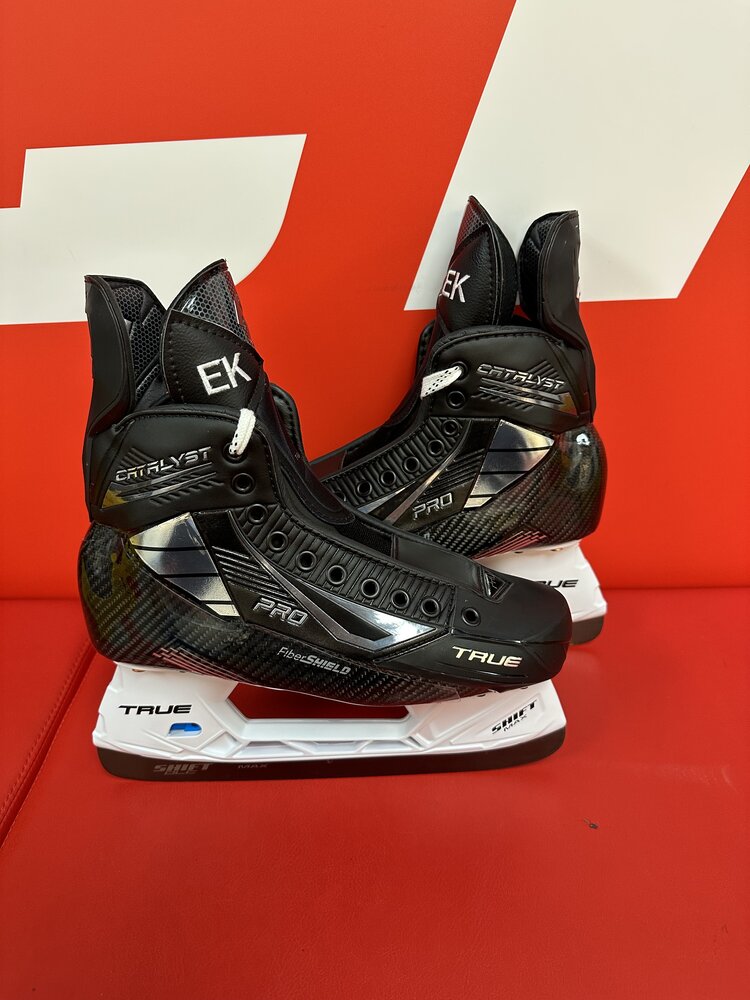 True Hockey TRUE CATALYST PRO PATIN CUSTOM ERIK KARLSSON 8US WIDE