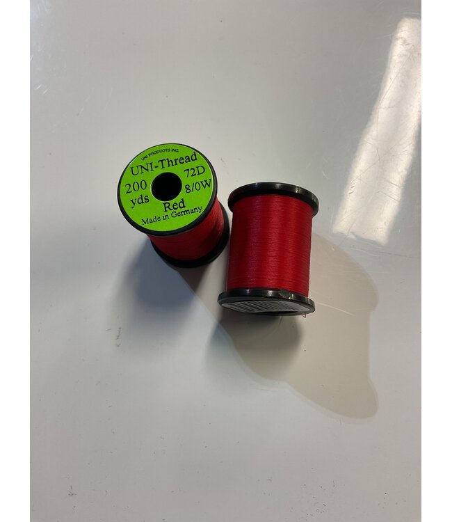(U8S056) UNI-THREAD 8/0, 72 DENIER POLYESTER RED