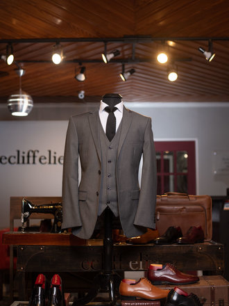 Ecliff Elie Modern Grey Signature Suit