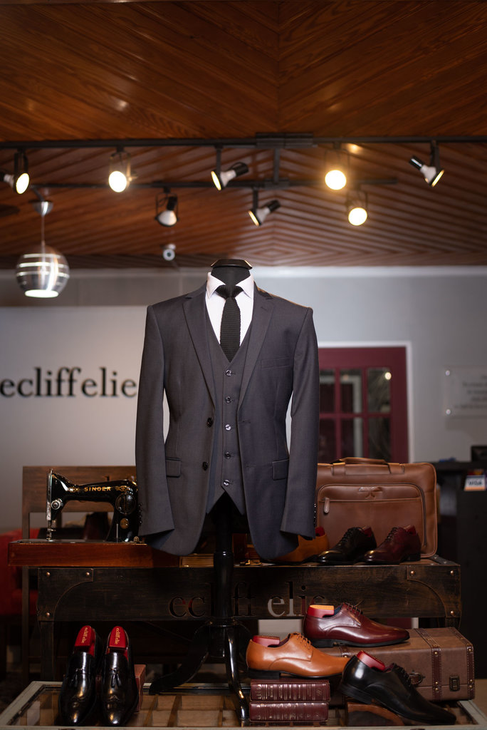 Ecliff Elie Volcanic Grey Signature Suit