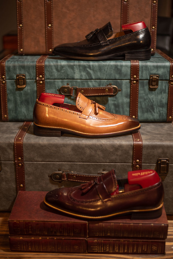 Ecliff Elie Makeba Brogue Tassel Loafers Ox Blood