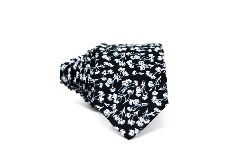 Ecliff Elie Cotton Black With White Daffodil Flower Tie