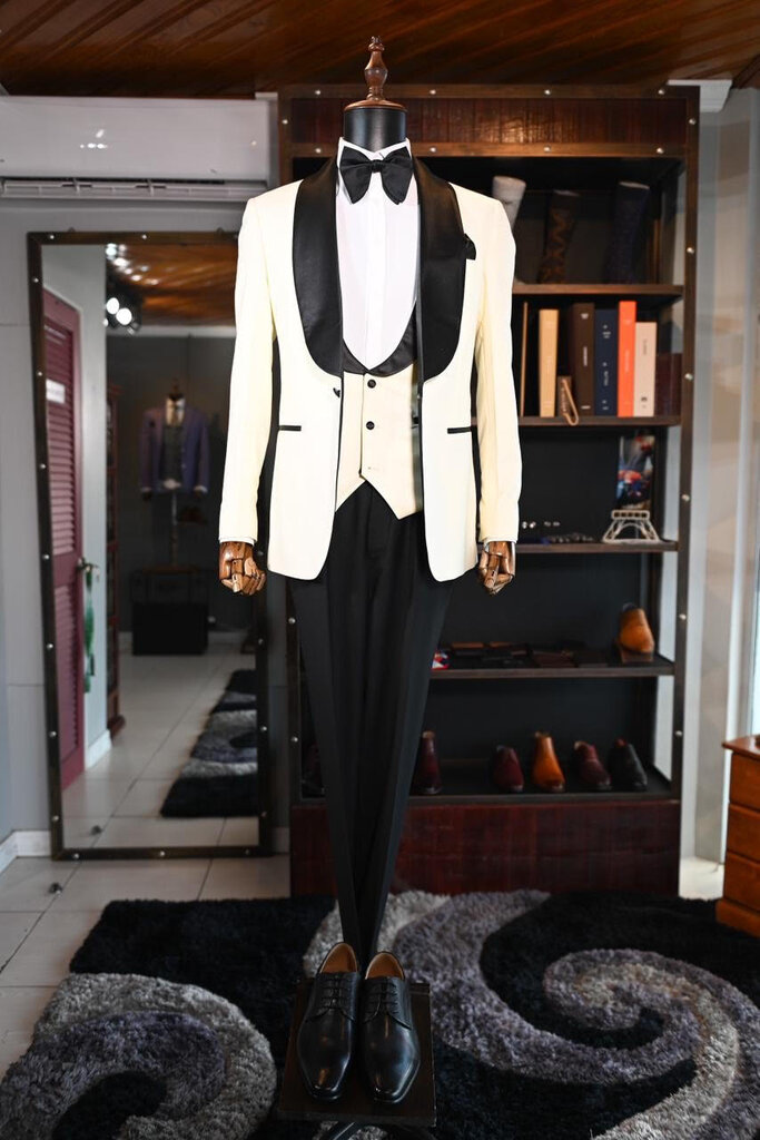 Ecliff Elie Ivory Icon Tuxedo 60