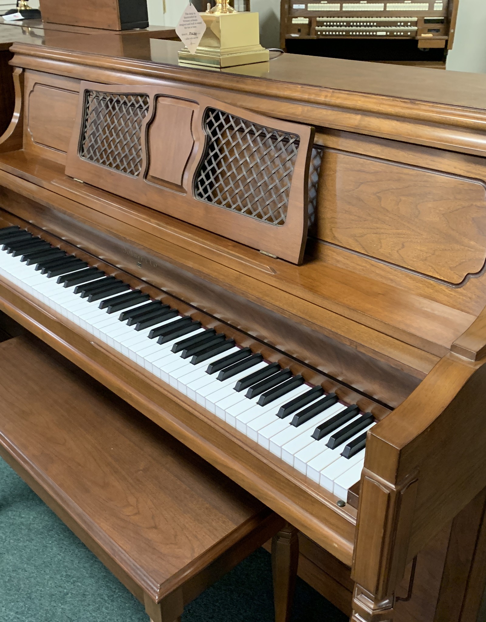 Sohmer & Co Sohmer Model 45 Console Piano (Walnut)