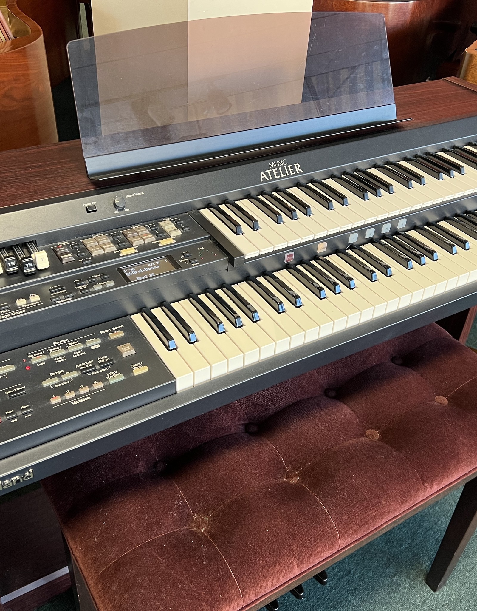 Roland Roland Atelier AT-75 Organ (Pre-Owned)