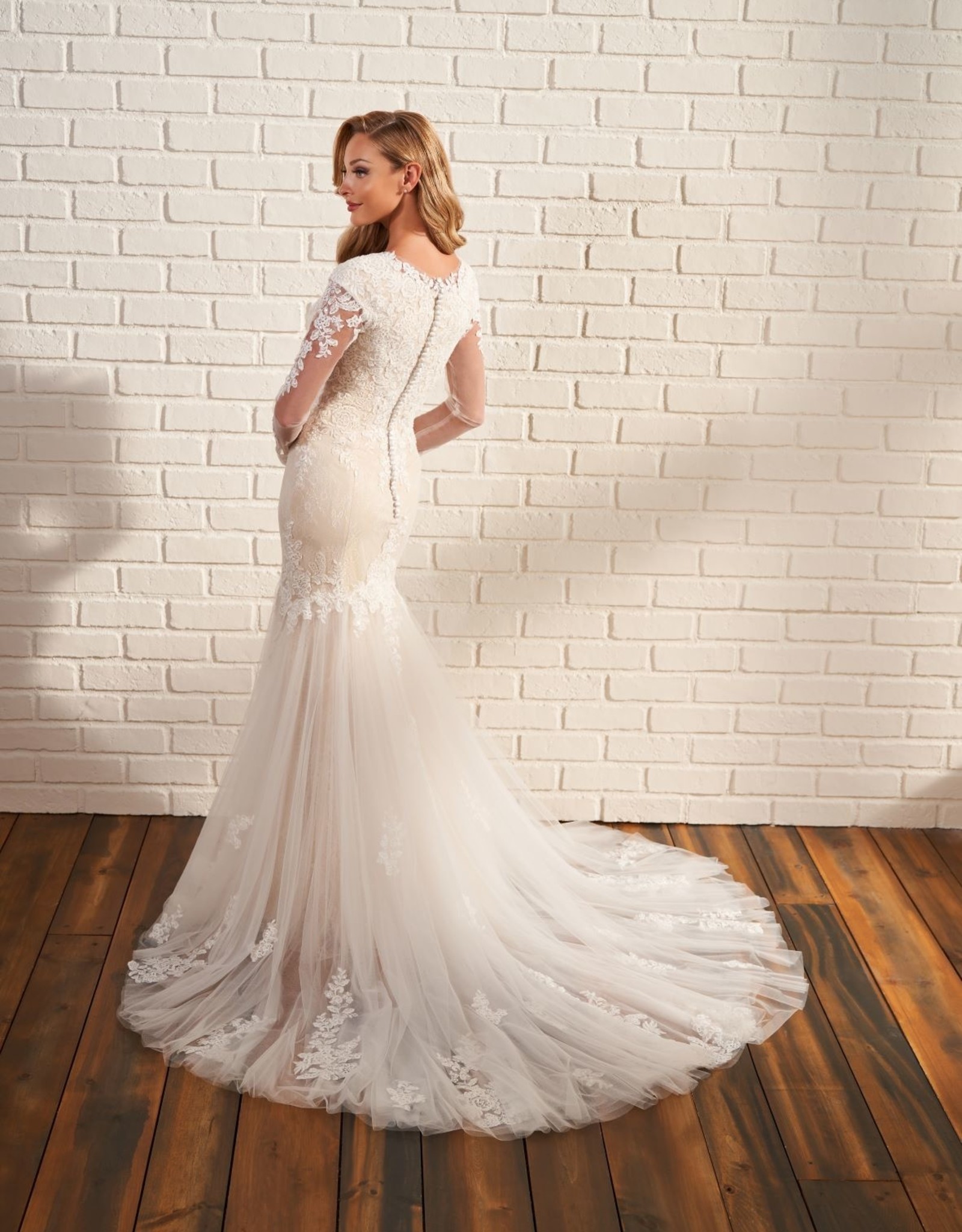 Mon Cheri Bridals MOD218