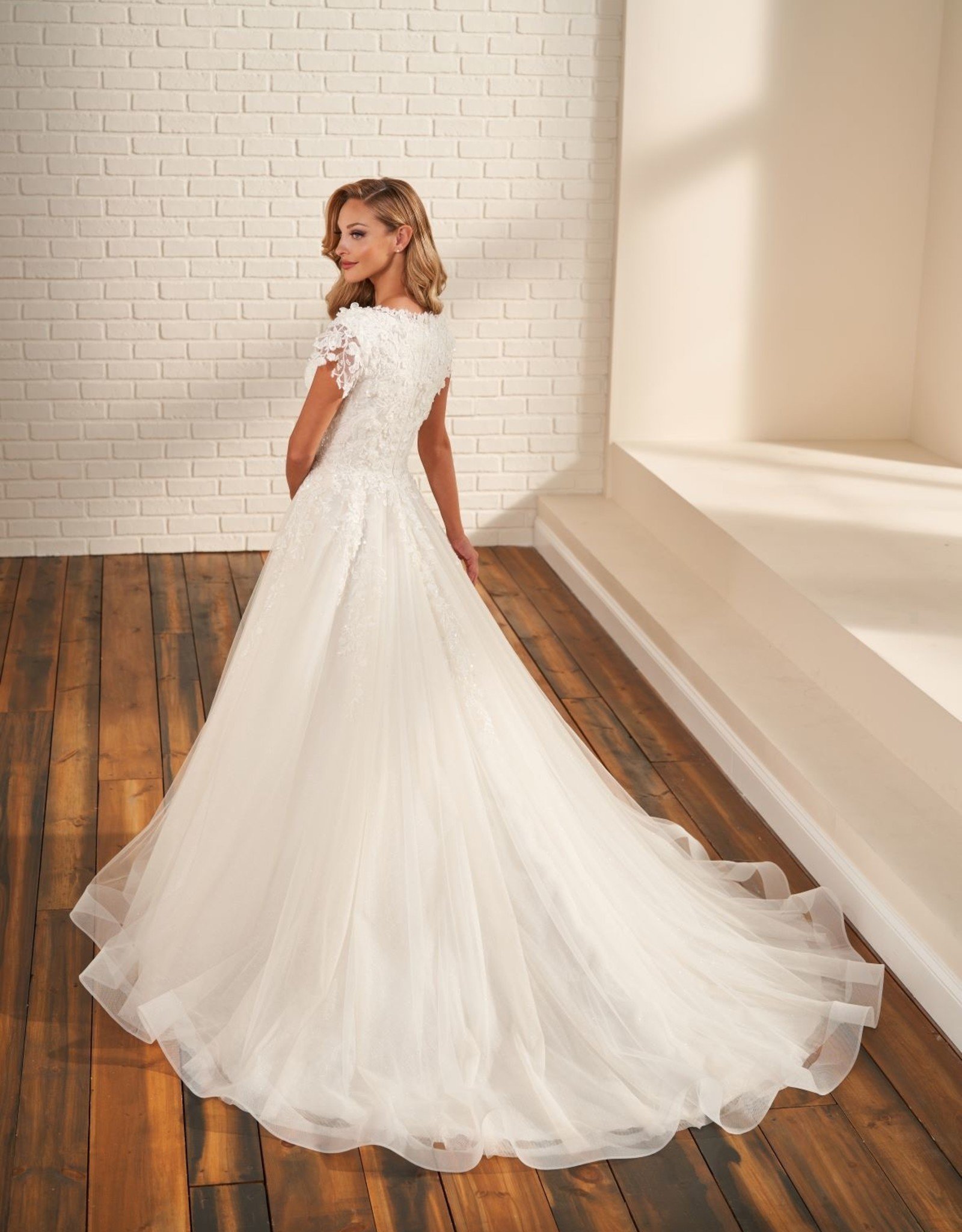 Mon Cheri Bridals MOD219