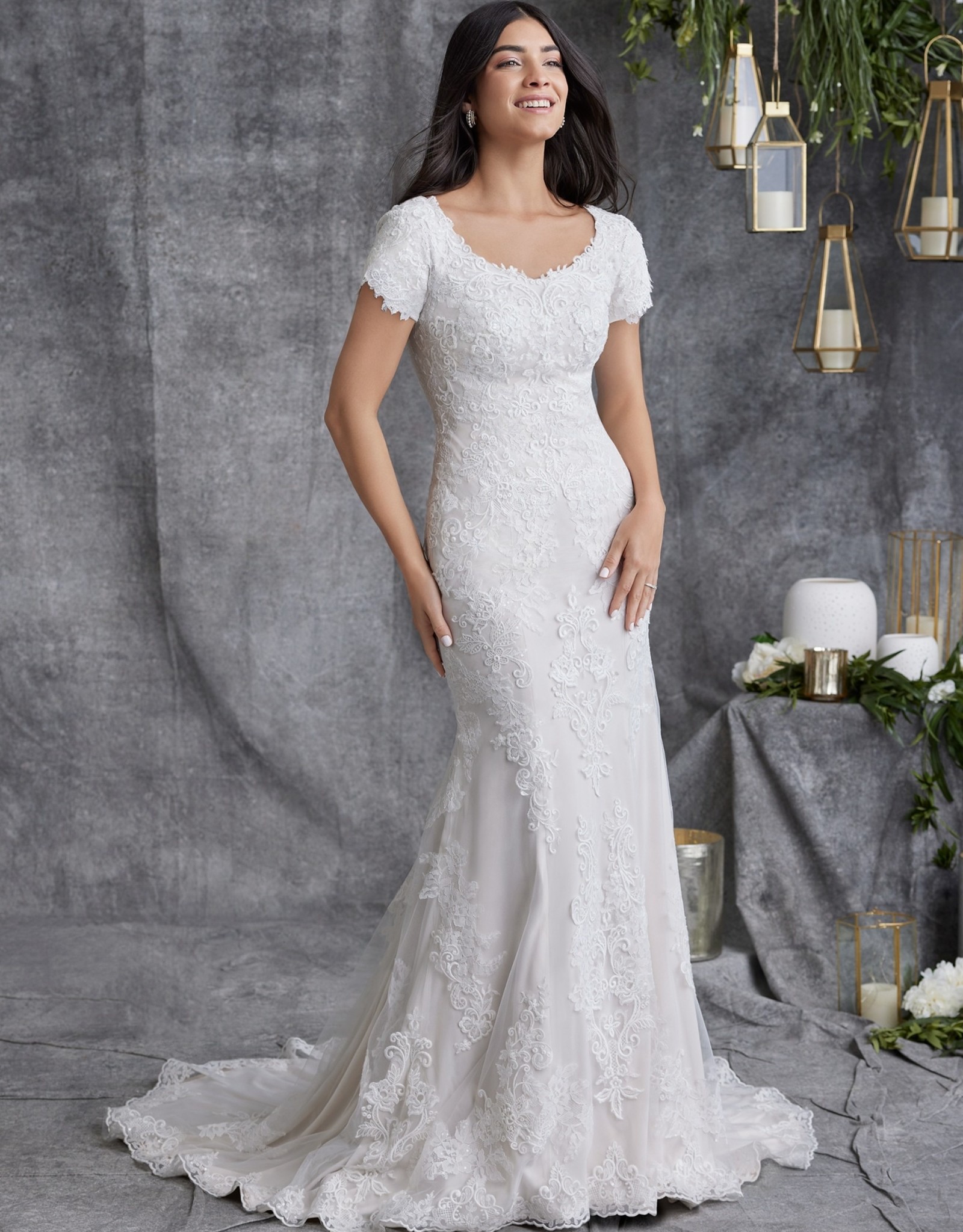 Daphne's discount bridal boutique