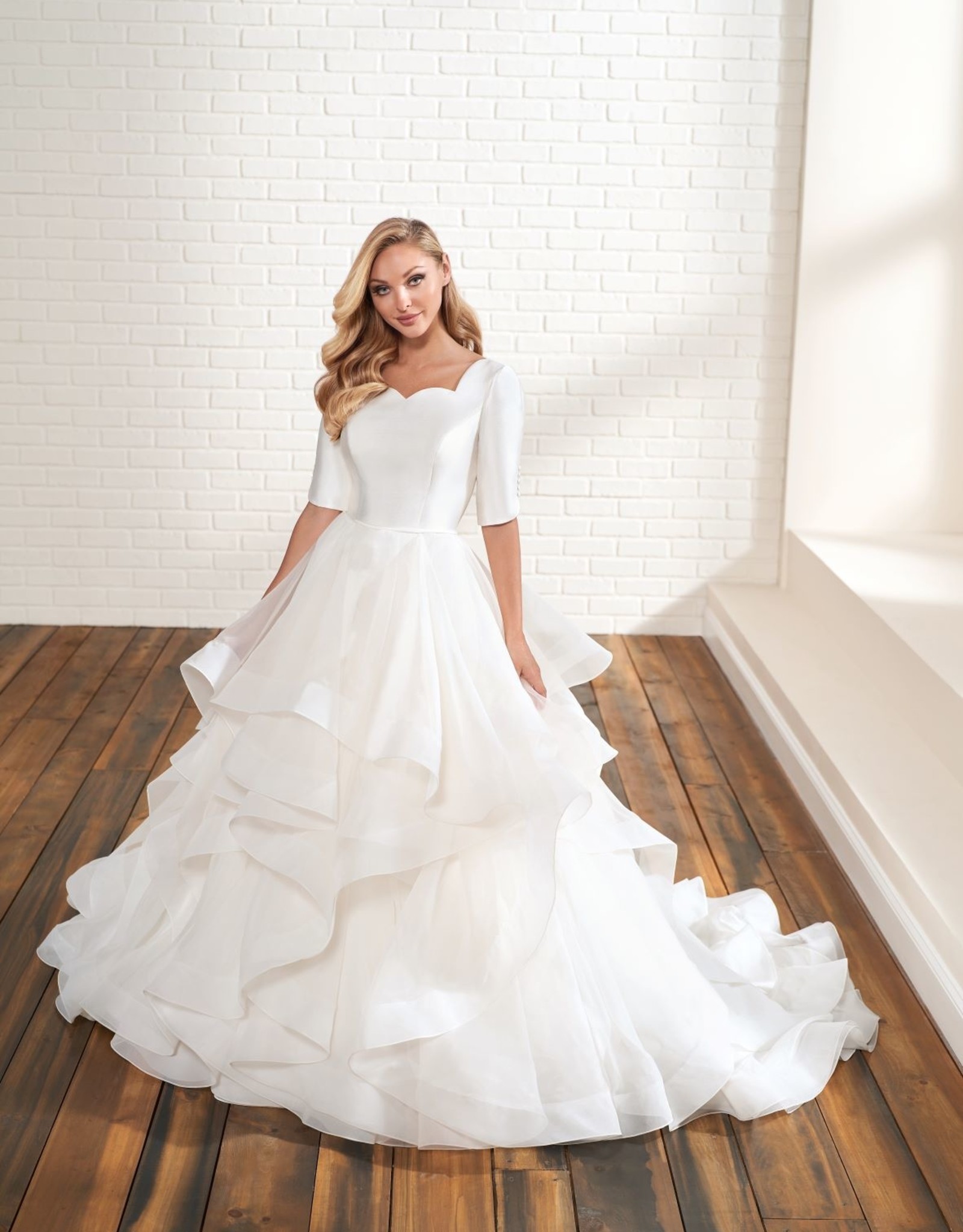 Mon Cheri Bridals MOD204