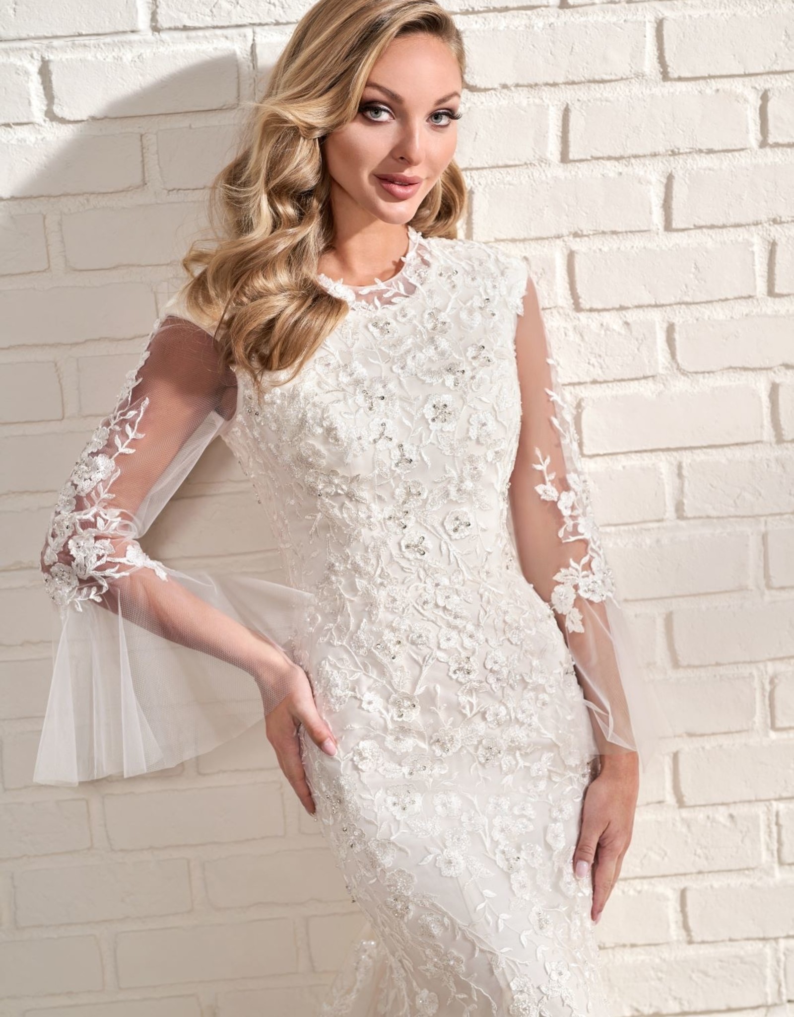 Mon Cheri Bridals MOD205