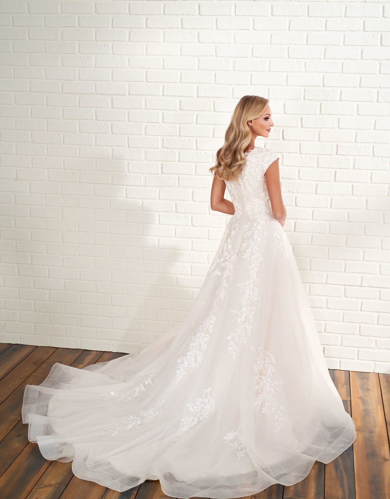 Mon Cheri Bridals MOD206