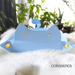 Fennek and Finch Cat Dice Rolling Tray Light Blue