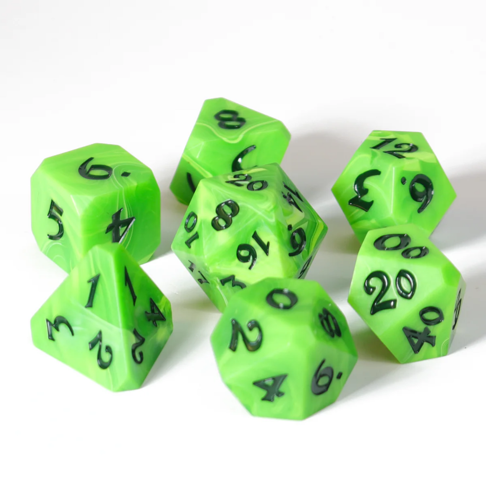 Die Hard  Avalore Giggly Grass Polyhedral 7 die set