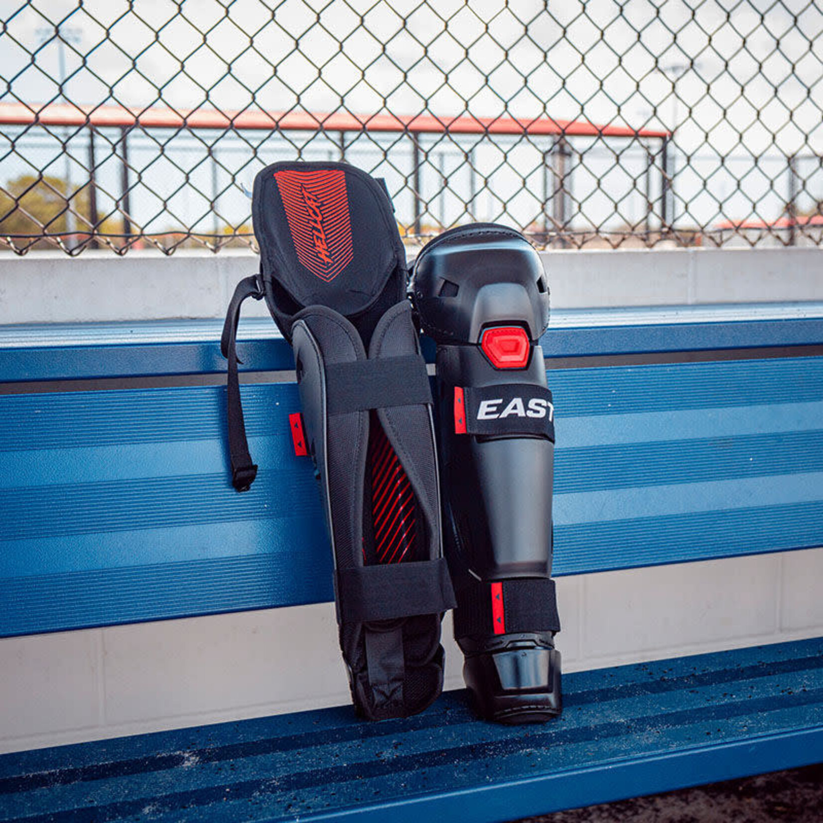 Rawlings EASTON HELLCAT SLO-PITCH LEG GUARDS