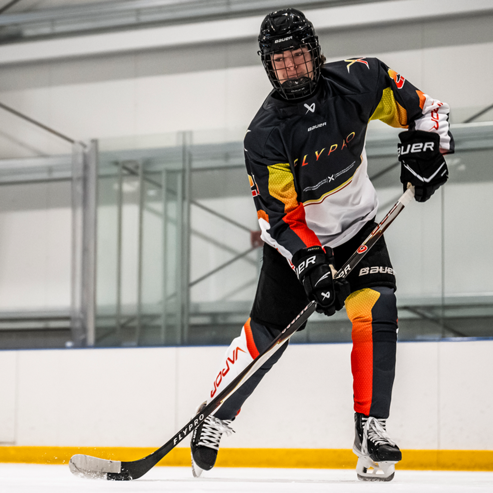 Bauer BAUER S25 BATON VAPOR FLYPRO GRIP SR
