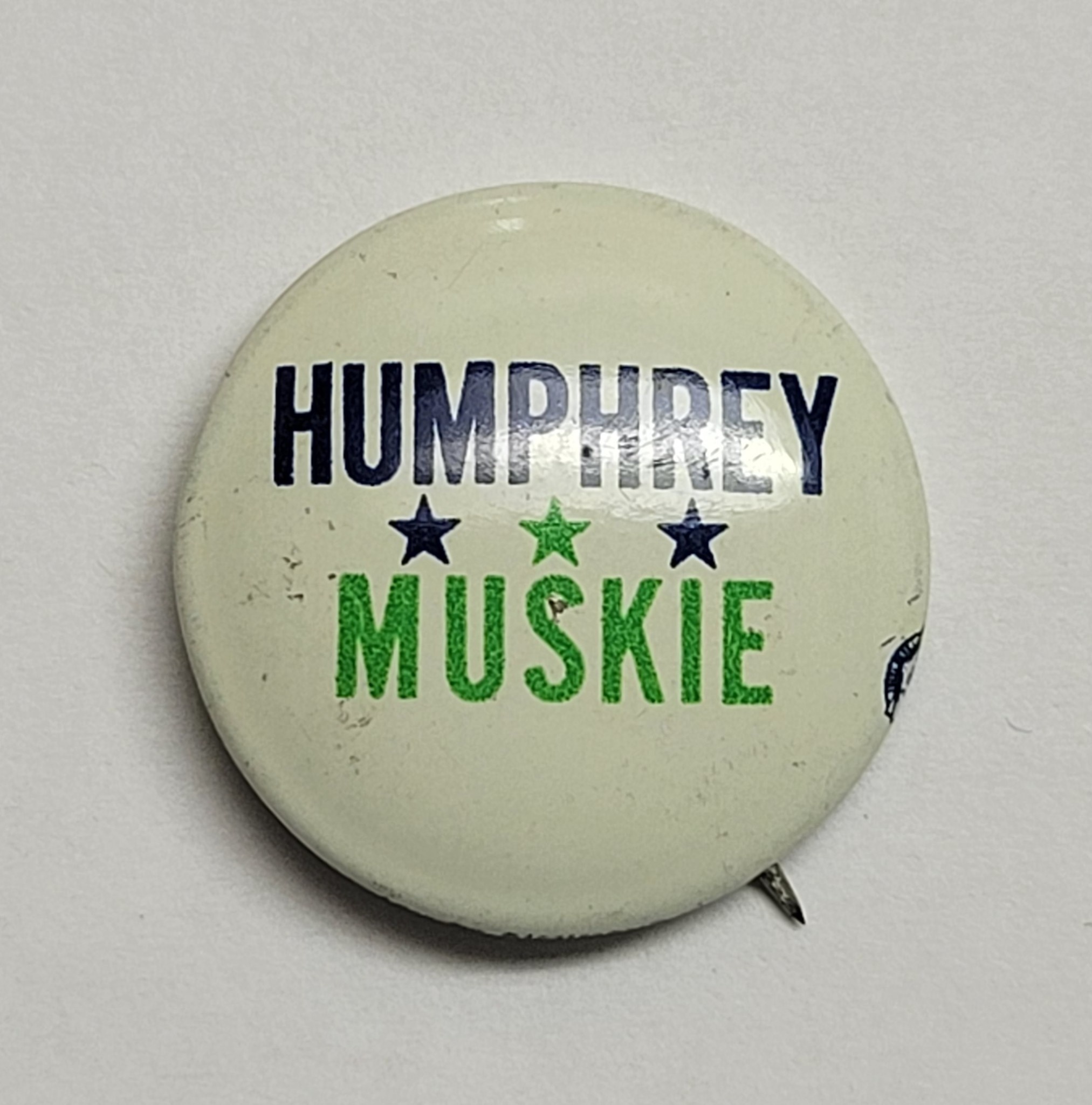 HUMPHREY MUSKIE - The Store at LBJ display picture 1
