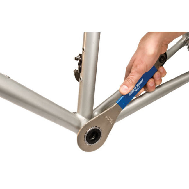 Park Tool BBT-9 Bottom Bracket Tool With Handle For External Type Bottom Bracket Tool  (16-notch 44mm OD cups)