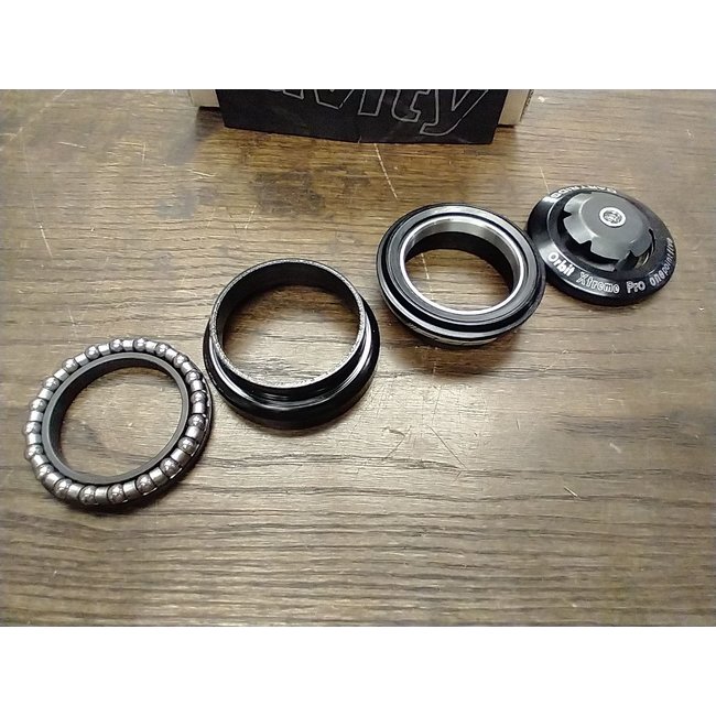 FSA Orbit Xtreme Pro 1.5" Headset EC49/38,1-EC49/40 one.point.five