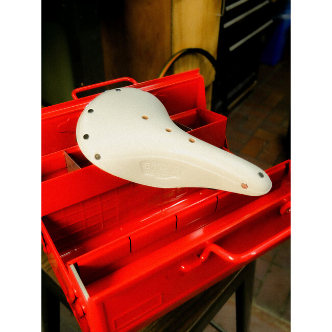 Brooks B17 Saddle Limited Edition White
