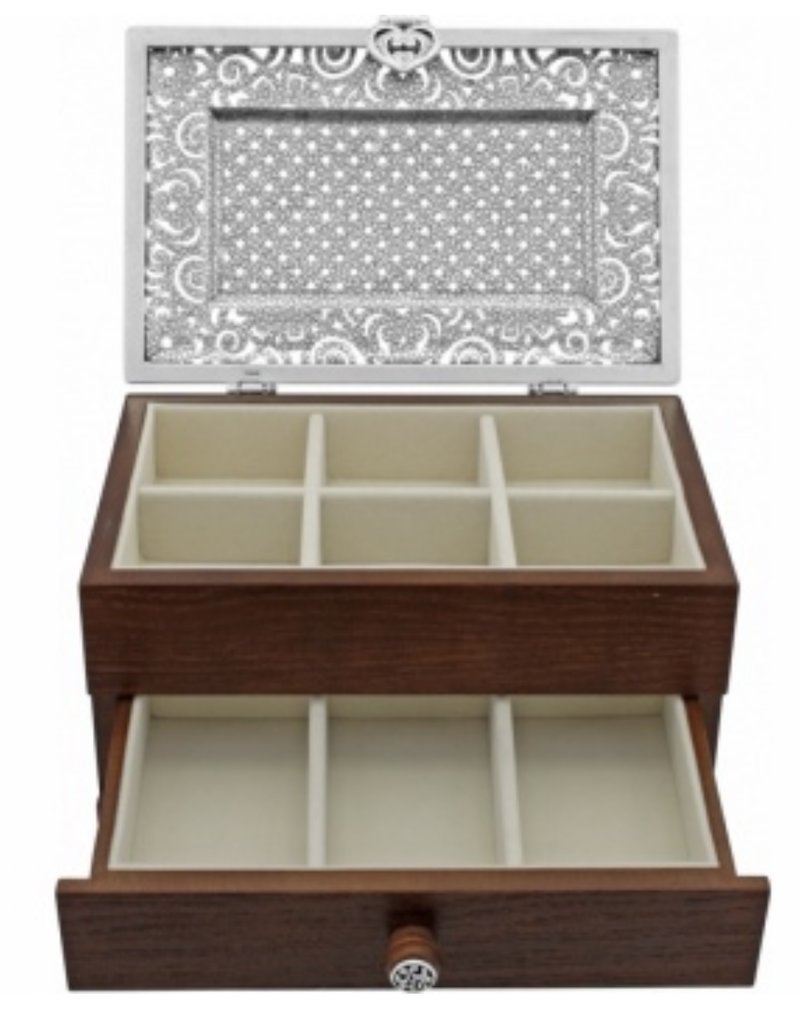 Lacie Daisy Jewelry Chest