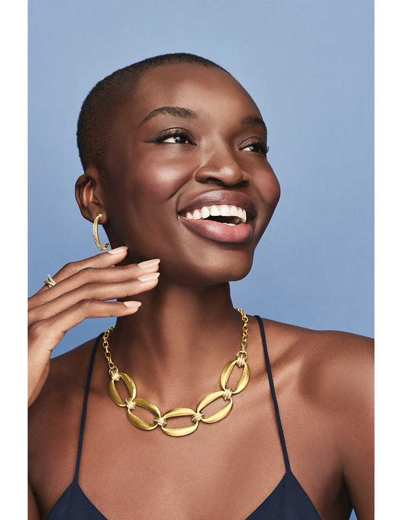 Meridian Lumens Collar Necklace in Gold