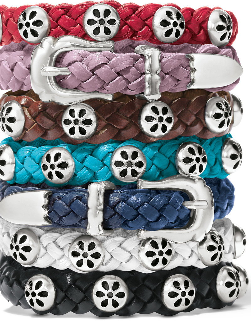 Daisy Bandit in Lipstick