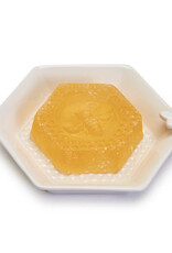 TWO'S COMPANY Bee Clean Honey Soap & Soap Dish