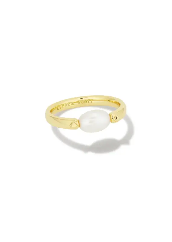 KENDRA SCOTT Leighton Pearl Band Ring