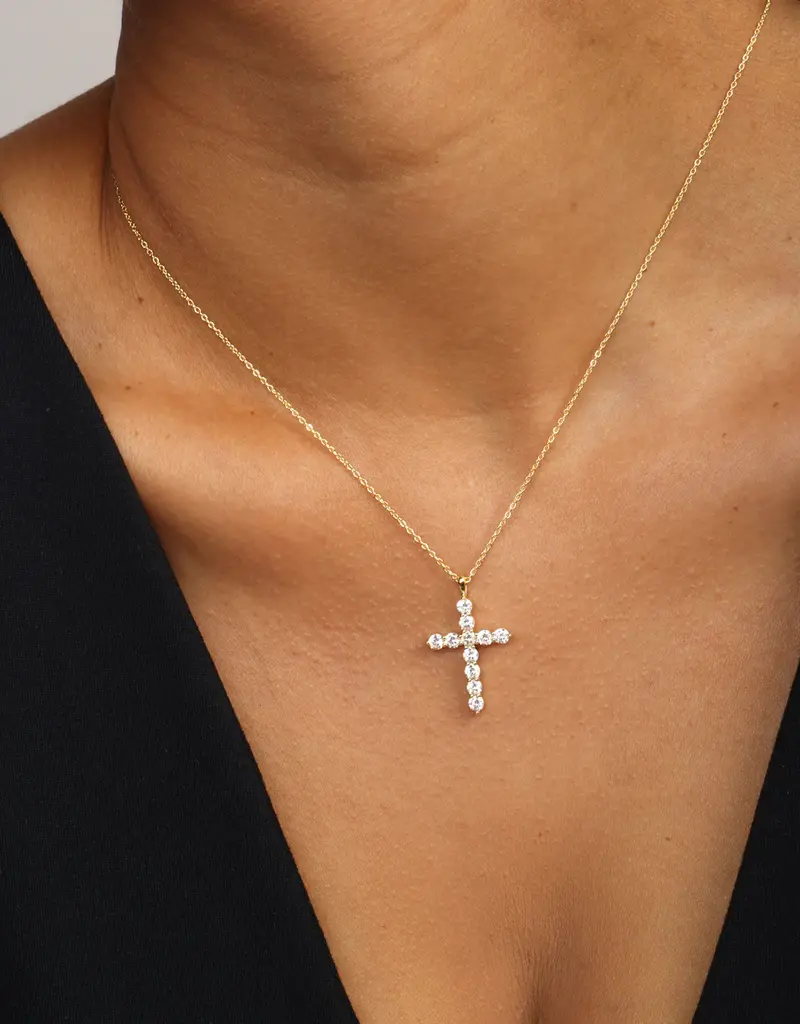 J.HOFFMAN'S Oh She Fancy Small Cross Necklace