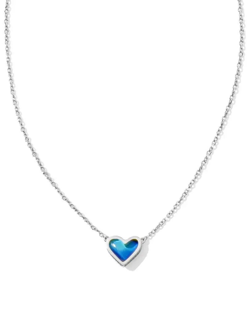 KENDRA SCOTT Framed Ari Heart Pendant Necklace