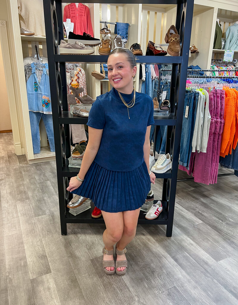 Navy skirt look hot sale